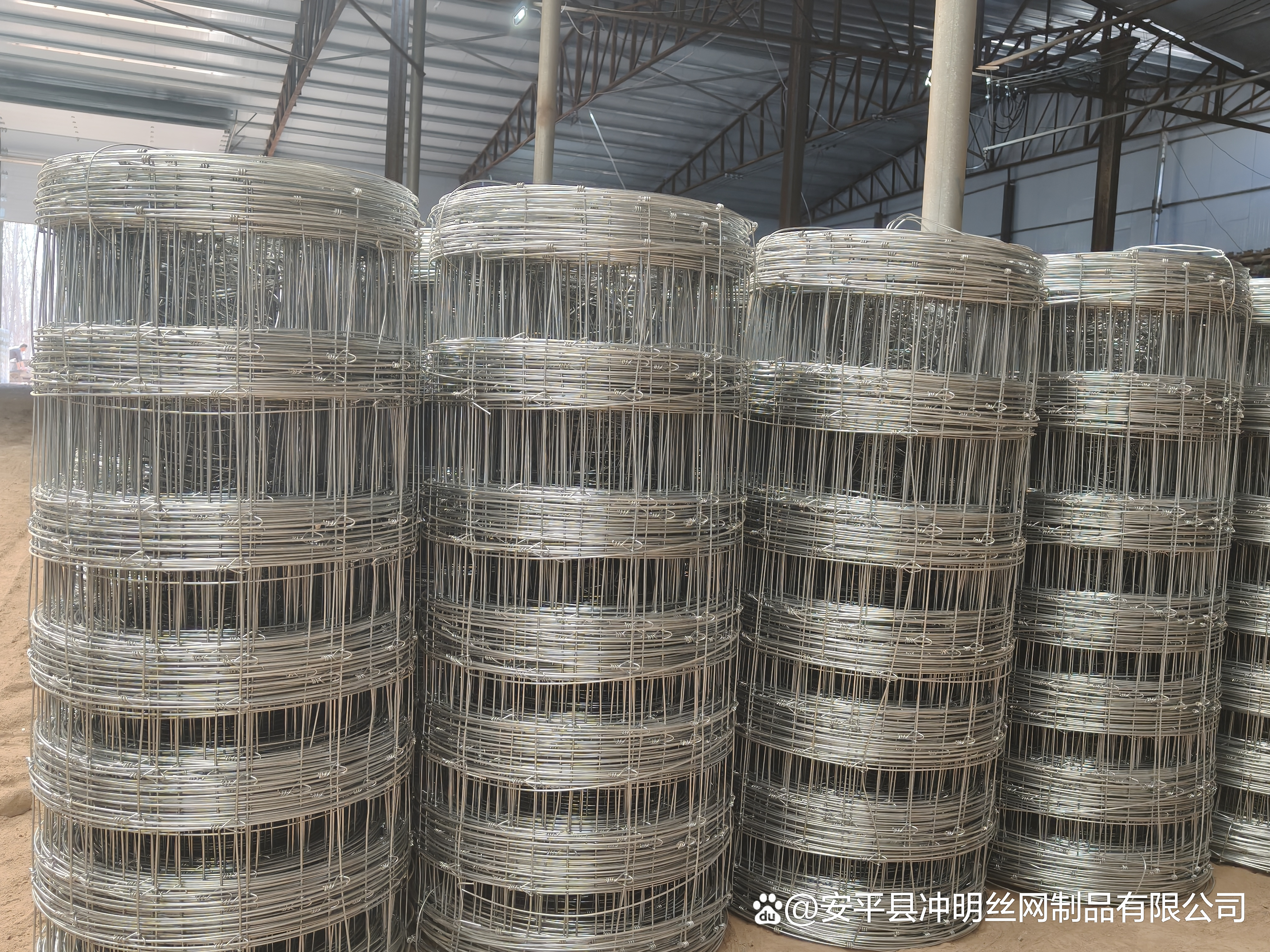 草原围栏网作用 铁丝网草原应用场景