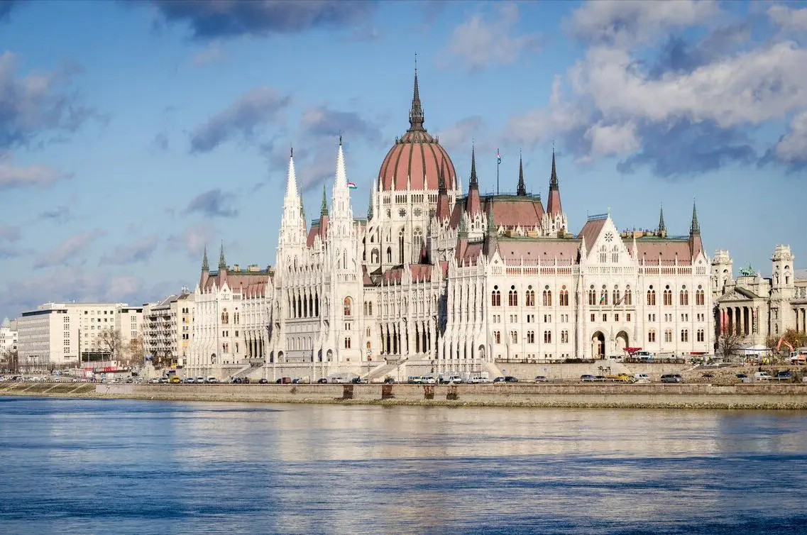 200元消费指南:城市青年生活成本调研