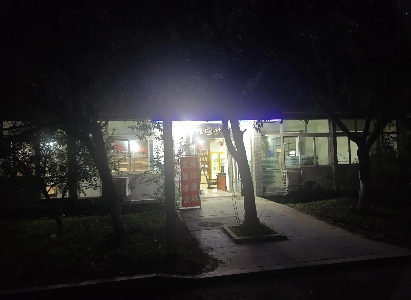 商务女性精油按摩全解析：职场减压与身心平衡的芳香疗法深度探秘