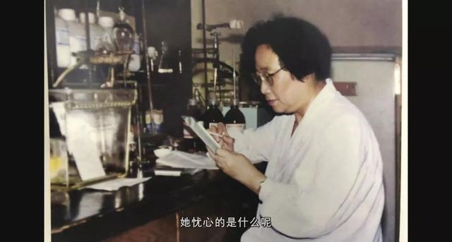 科学家以身试药的壮举 科研奉献精神如何体现