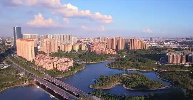 廊坊火车站小巷探秘:如何避开30%的消费陷阱?