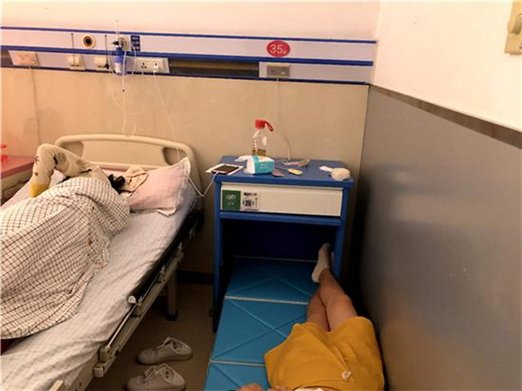 私人导游陪床多少钱_揭秘费用构成与避坑指南