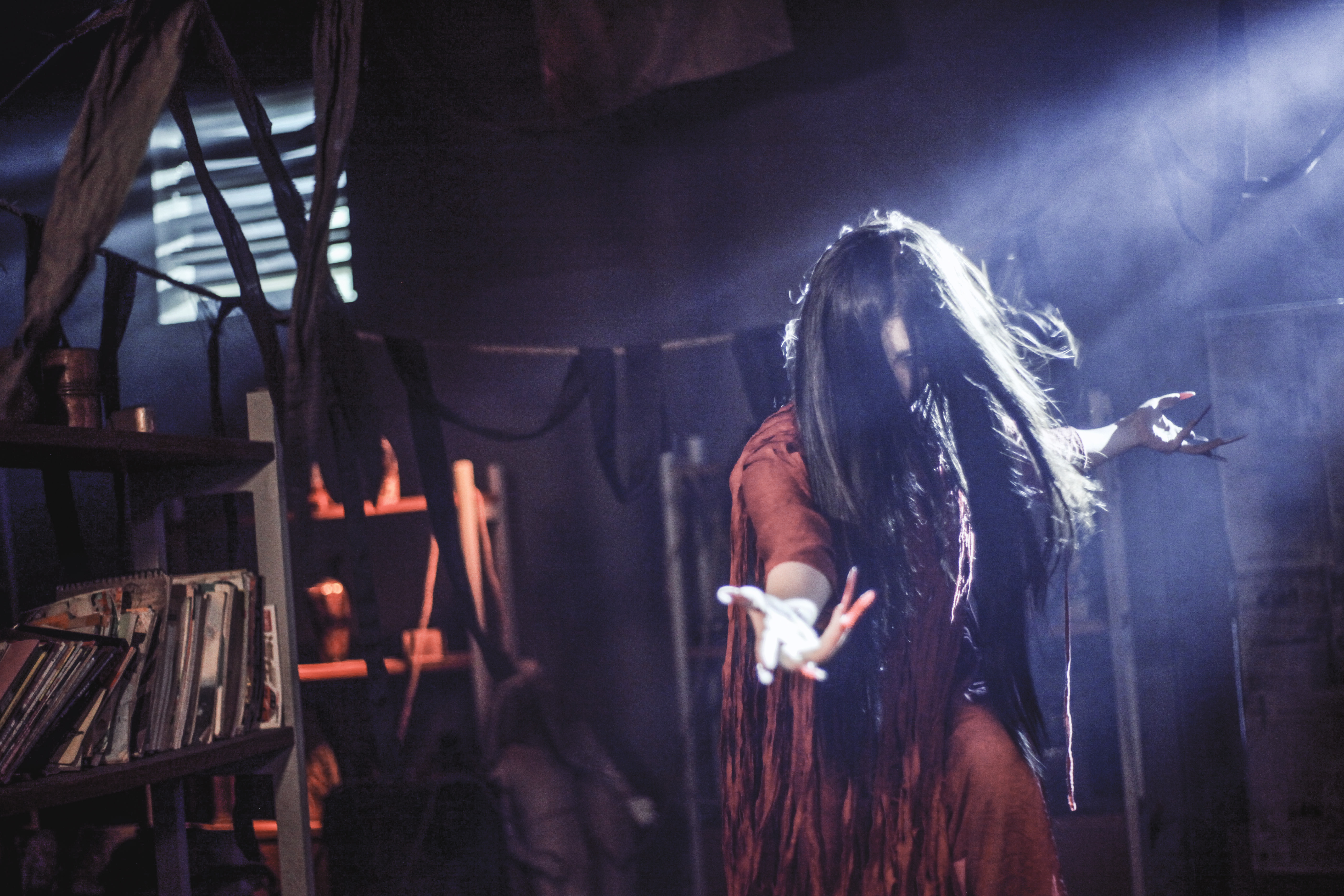 笔仙碟仙到底是怎么回事 笔仙的起源与欧美恐怖电影