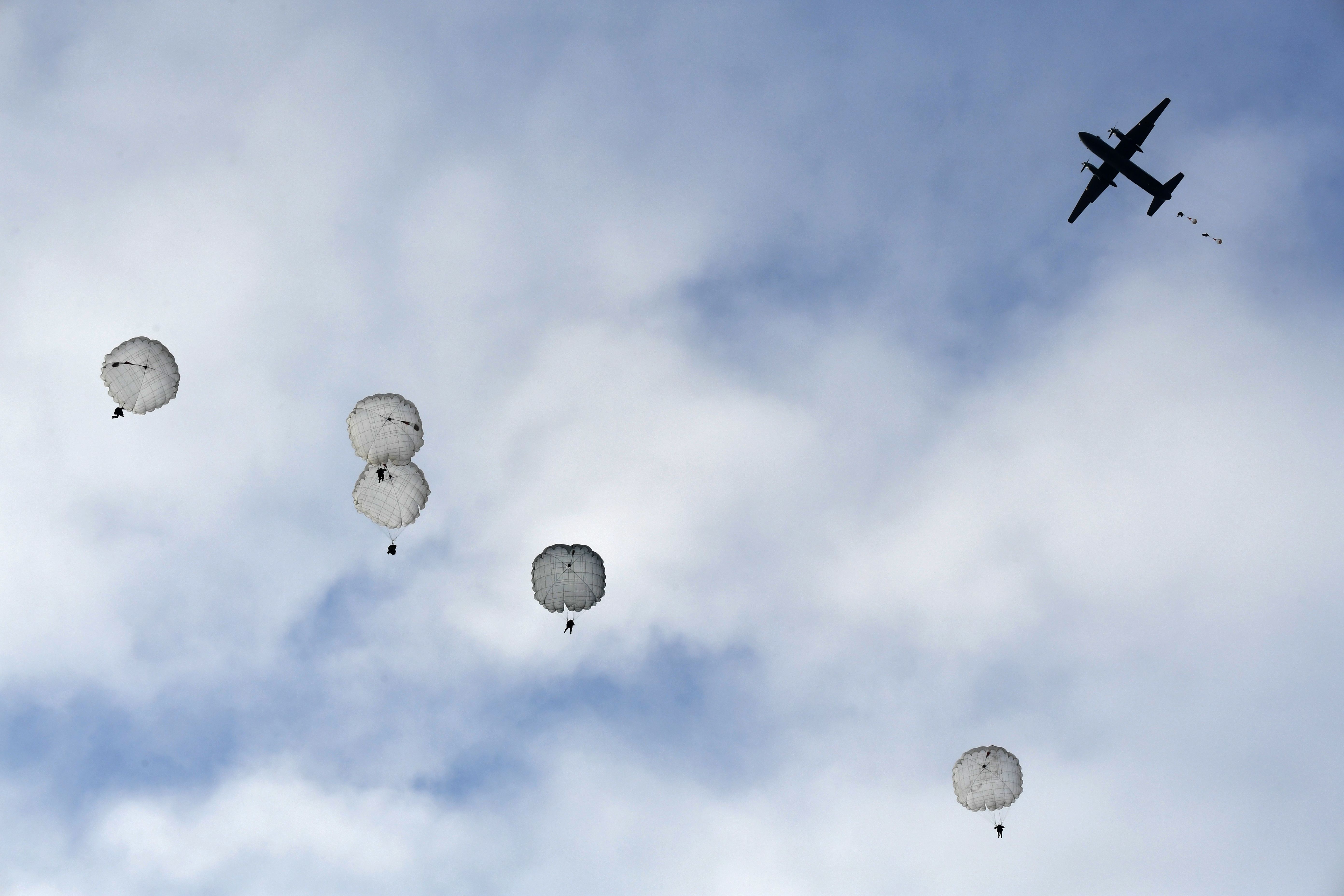 全国高端空降服务深度剖析，行业现状与未来趋势全景解析