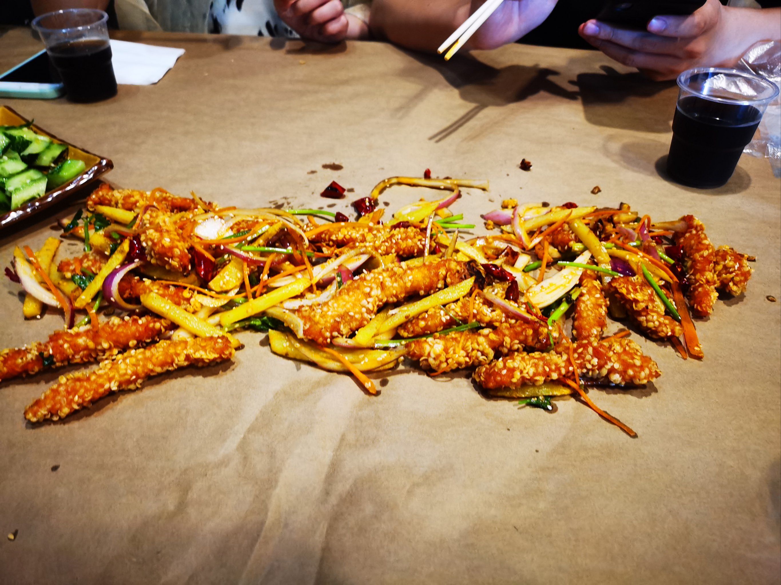 咸阳夜市巷子里的100元能吃到什么?