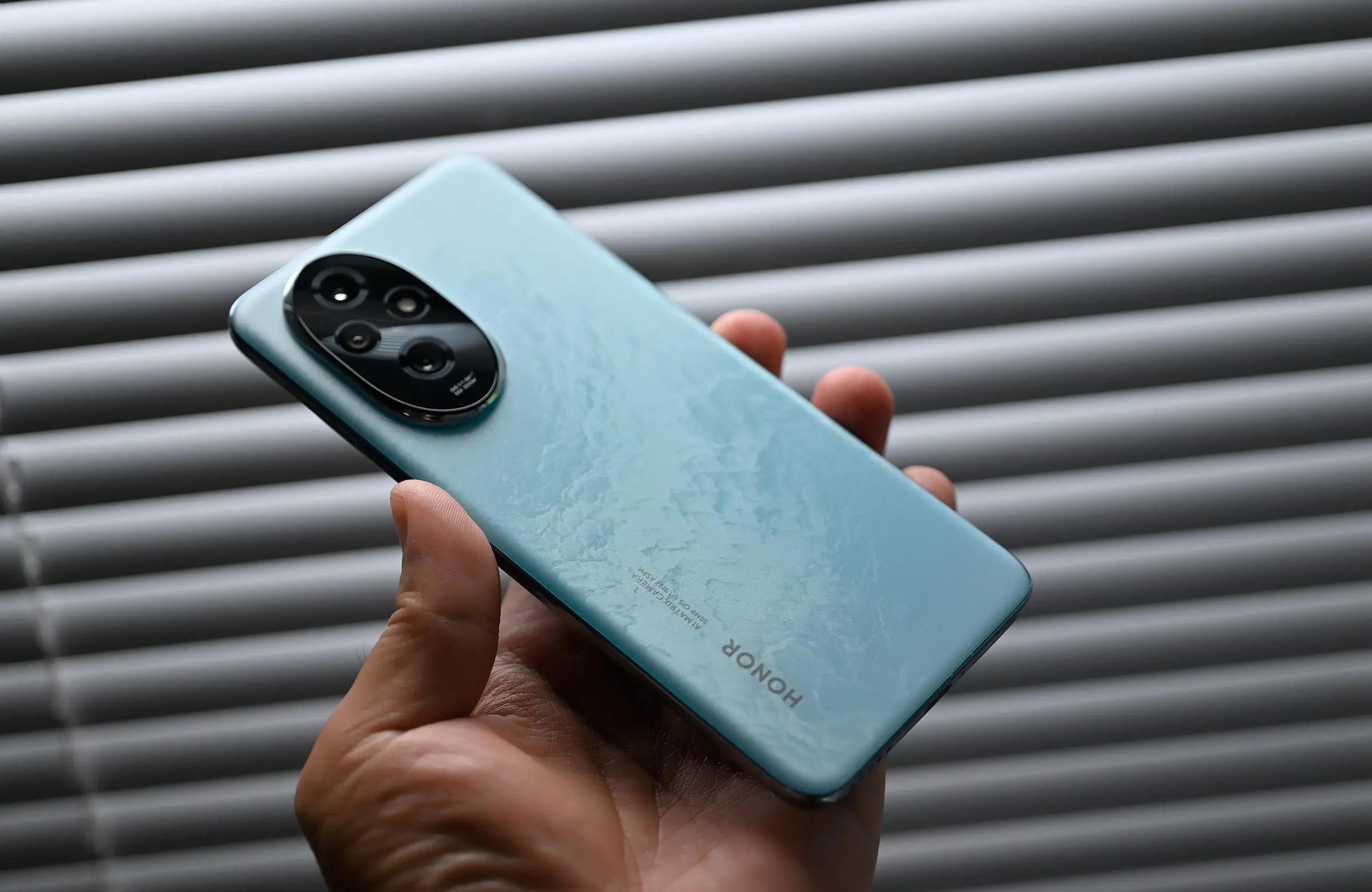 在校生定制服装淘金200万 服装销售成功案例分享