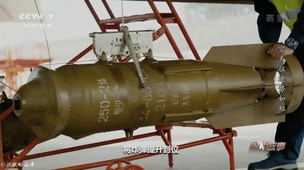 谁是真正的“炸弹之王”?炸弹之母VS炸弹之父...