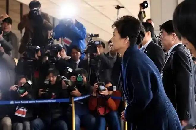 梨花女子大学:引爆“闺蜜门”的百年女校?...