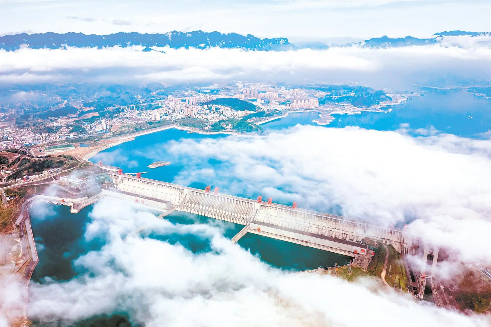三峡大坝为什么不惧怕核武器攻击?...