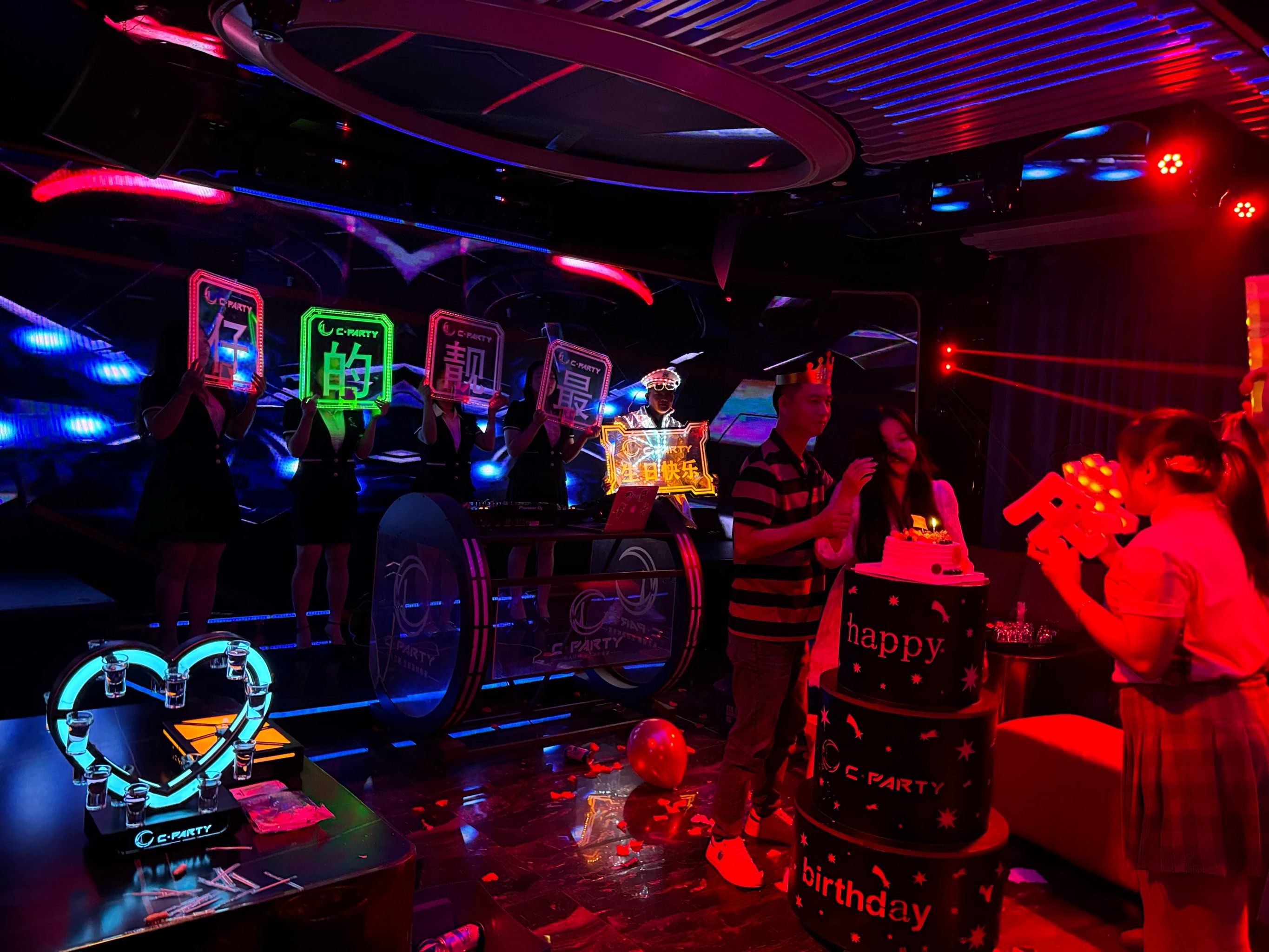 KTV小姐外出过夜费用大致是多少及相关服务详解