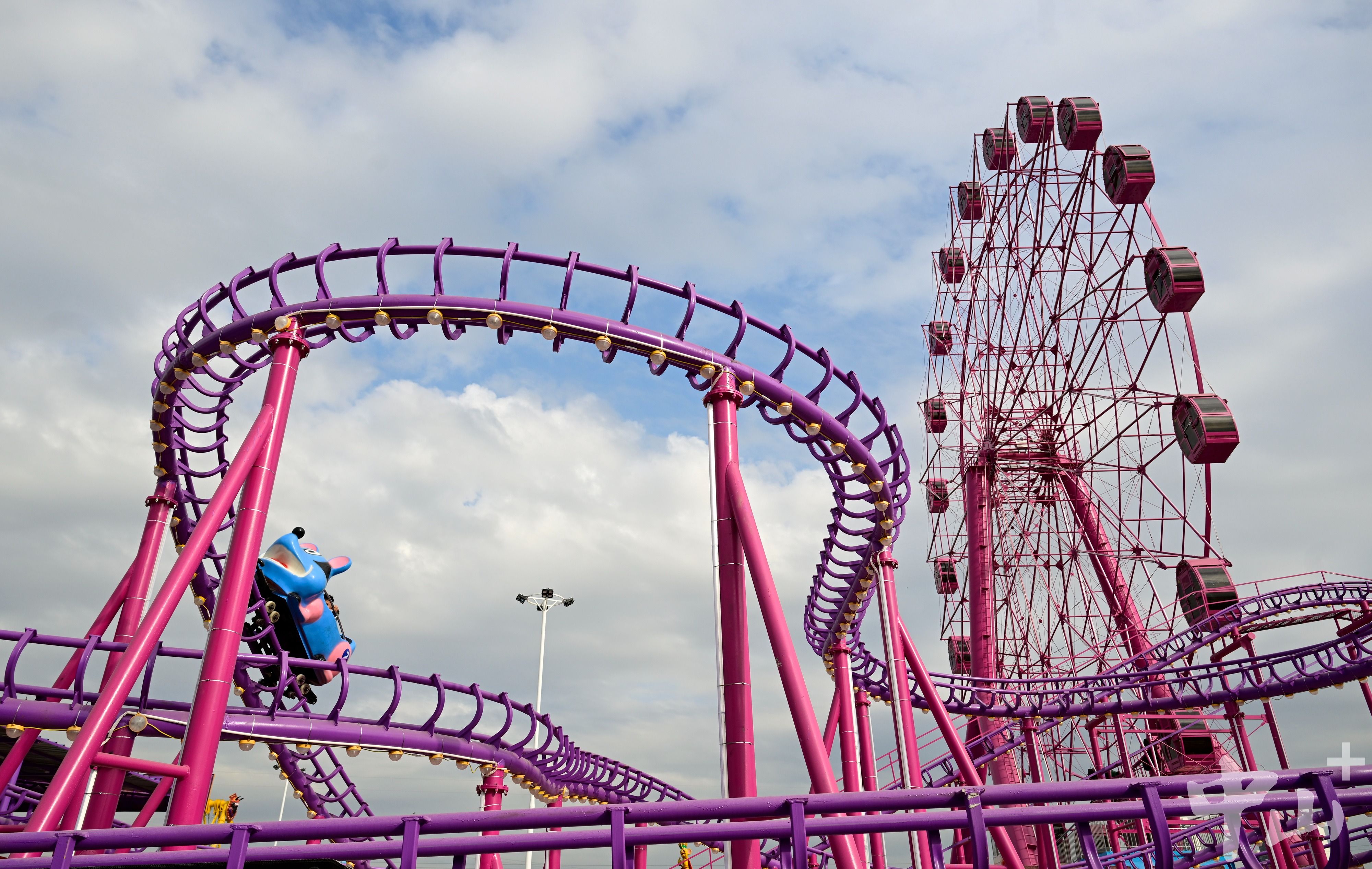 城中村150元小旅馆生存实录，廉价住宿背后的江湖与温情