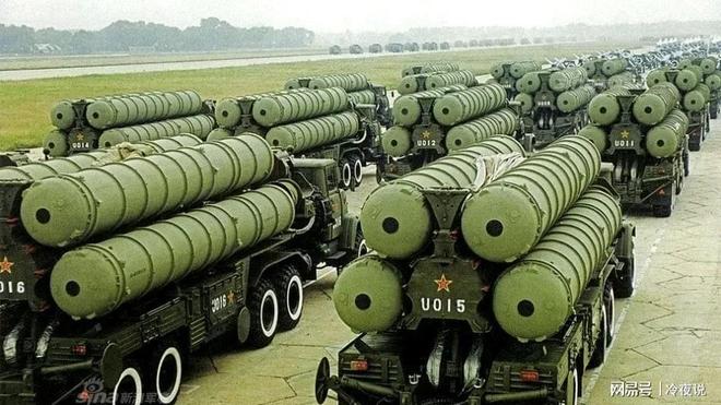 红旗15与S300防空导弹对比 中国防空武器有多厉害