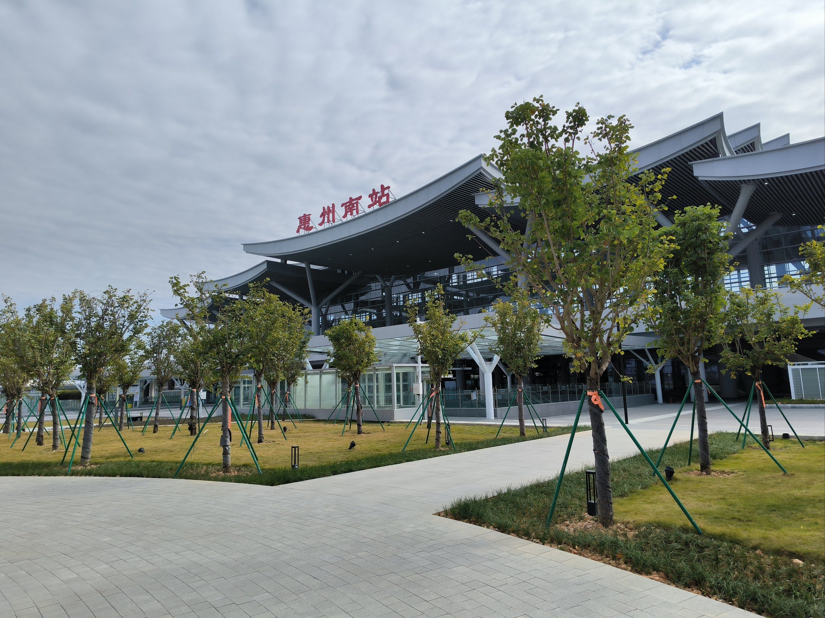 惠州500元三小时上门服务是真的吗？详细收费和工作环境解析