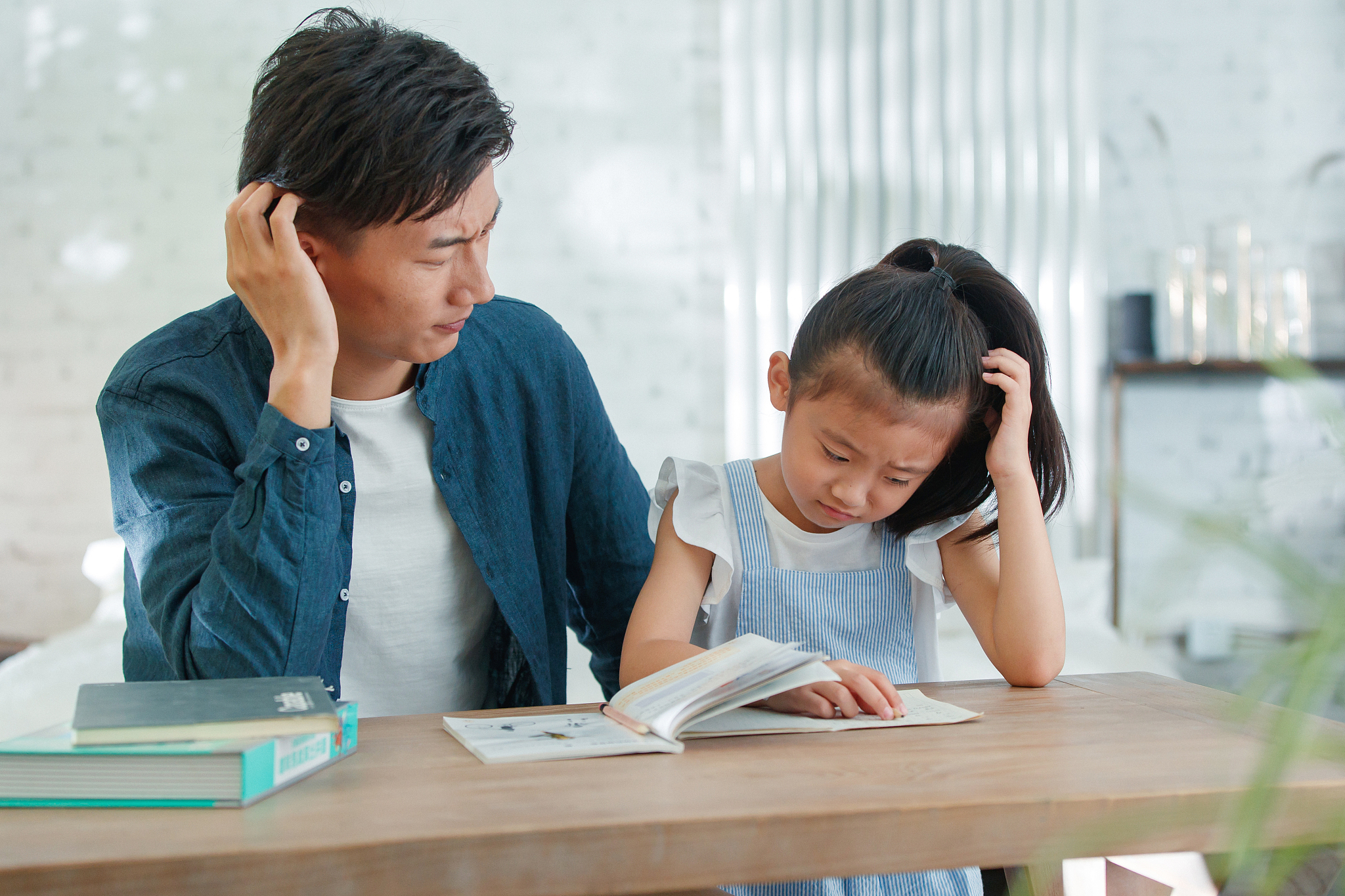 梦见给老板女儿补习功课的预兆 哪些星座男都是女儿控