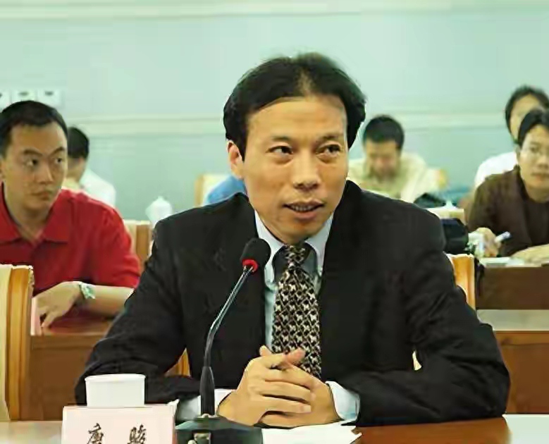 10亿专利免费送农民,这位院士还免费培养1500名...