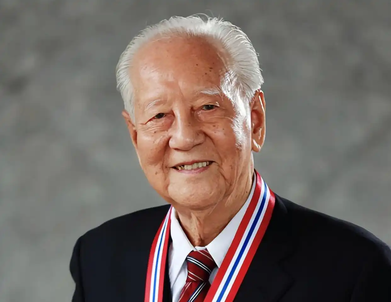 为什么英国人擅长写小说？...