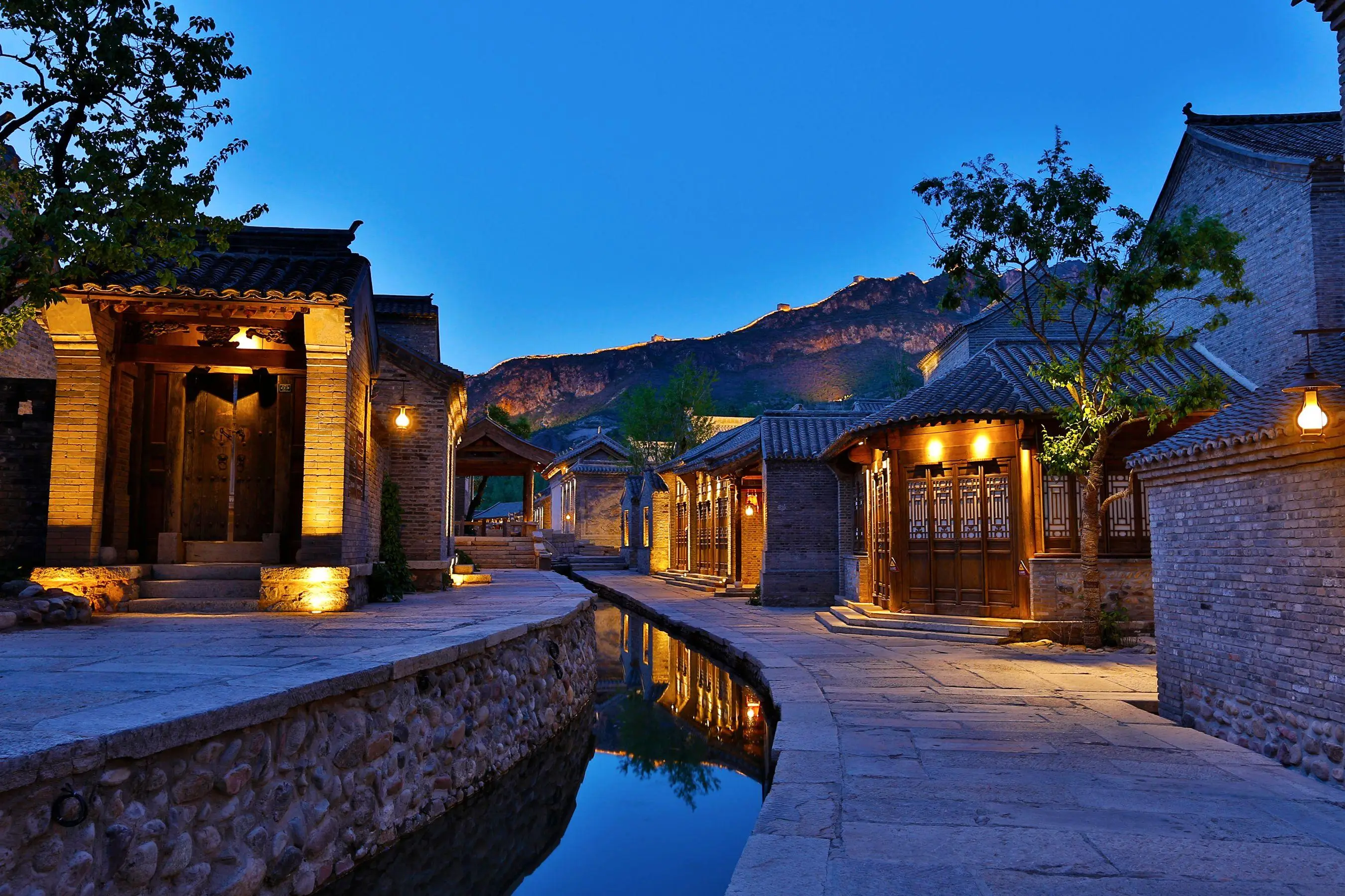 古镇小巷的独特魅力与特色分析，看看古镇小巷特点是什么