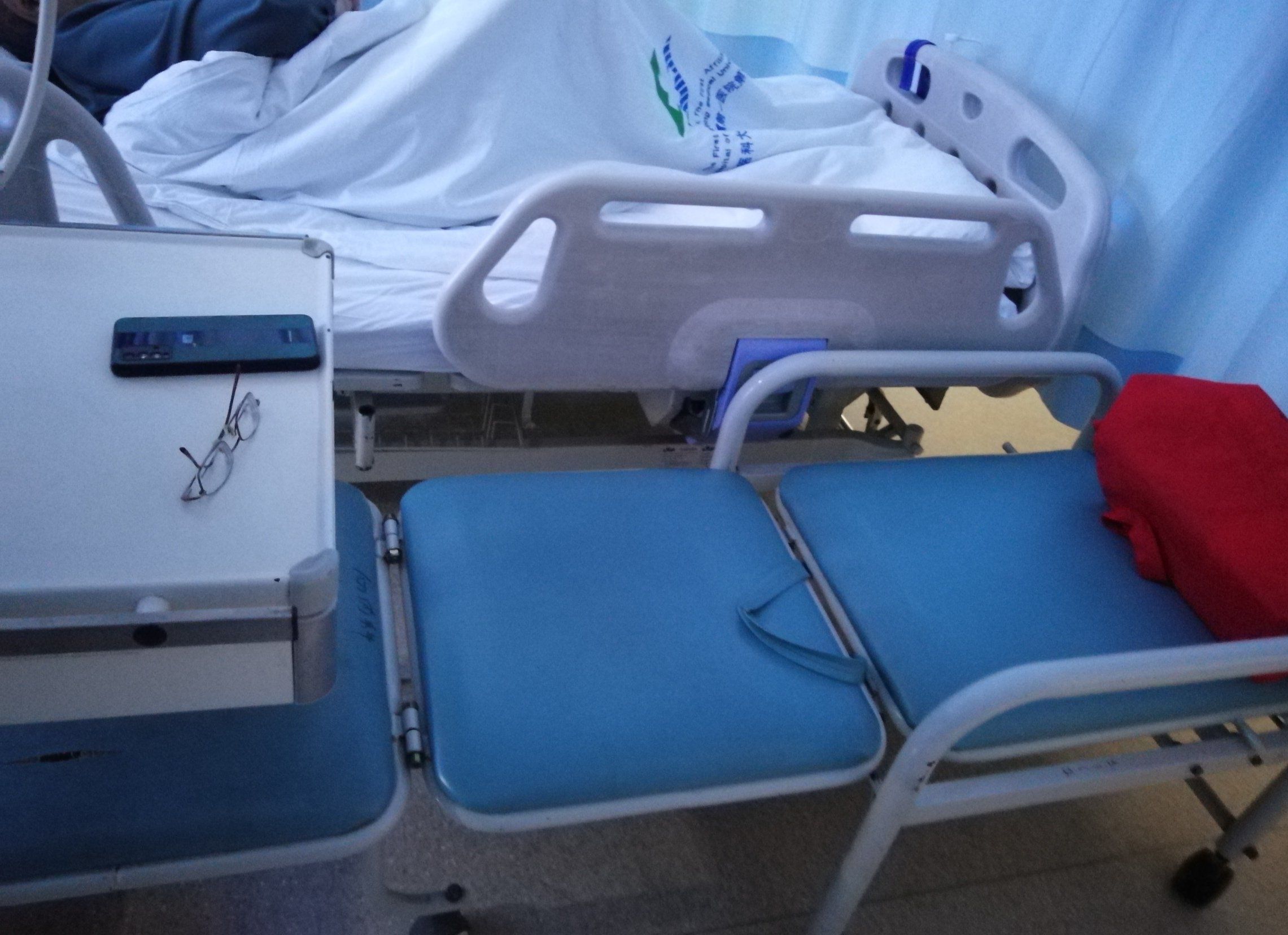 私人导游陪床费用揭秘与避坑攻略