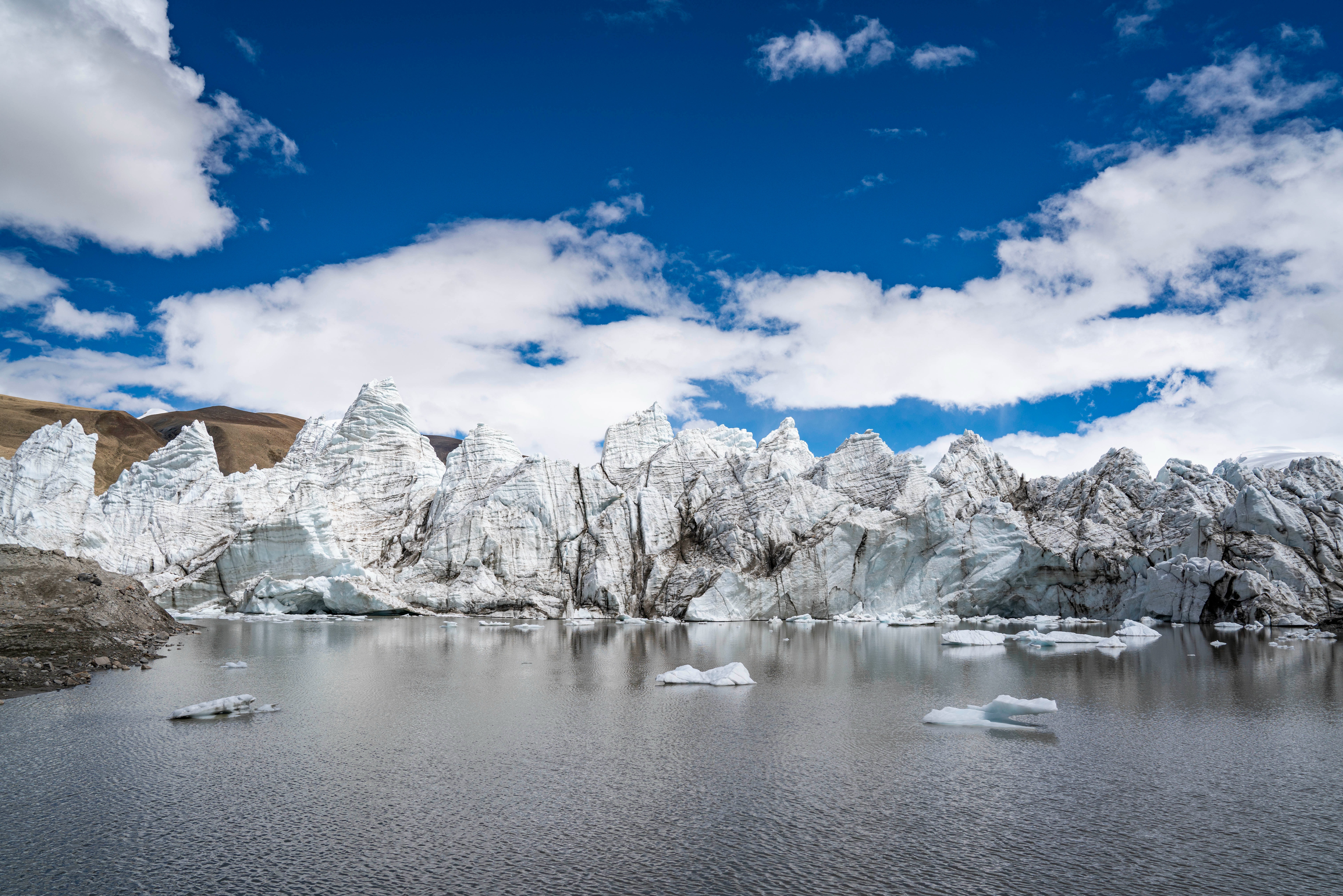 西藏最美冰川推荐 冬游西藏必访冰川攻略