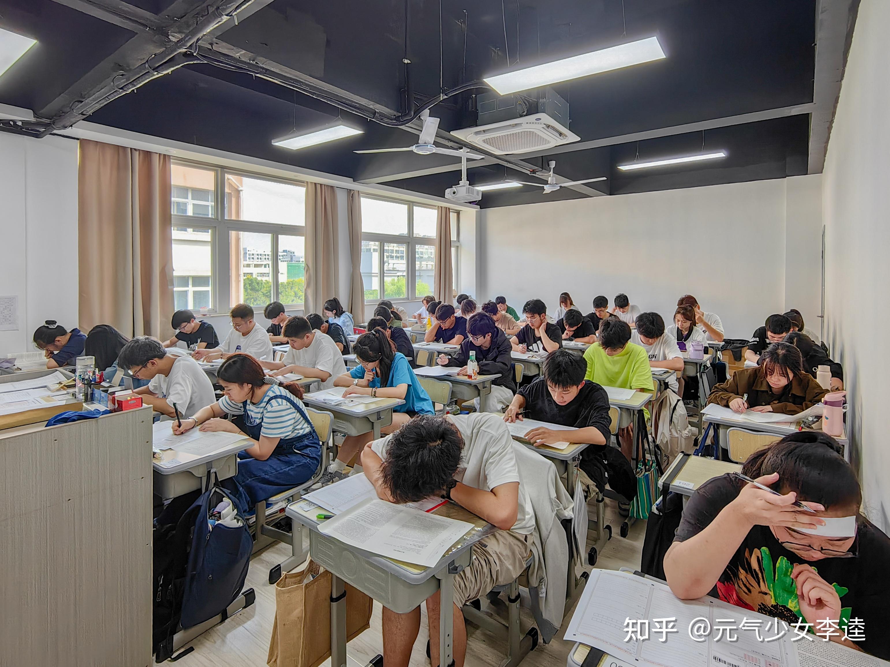 中外教育差异对比 国外学生真的很轻松吗