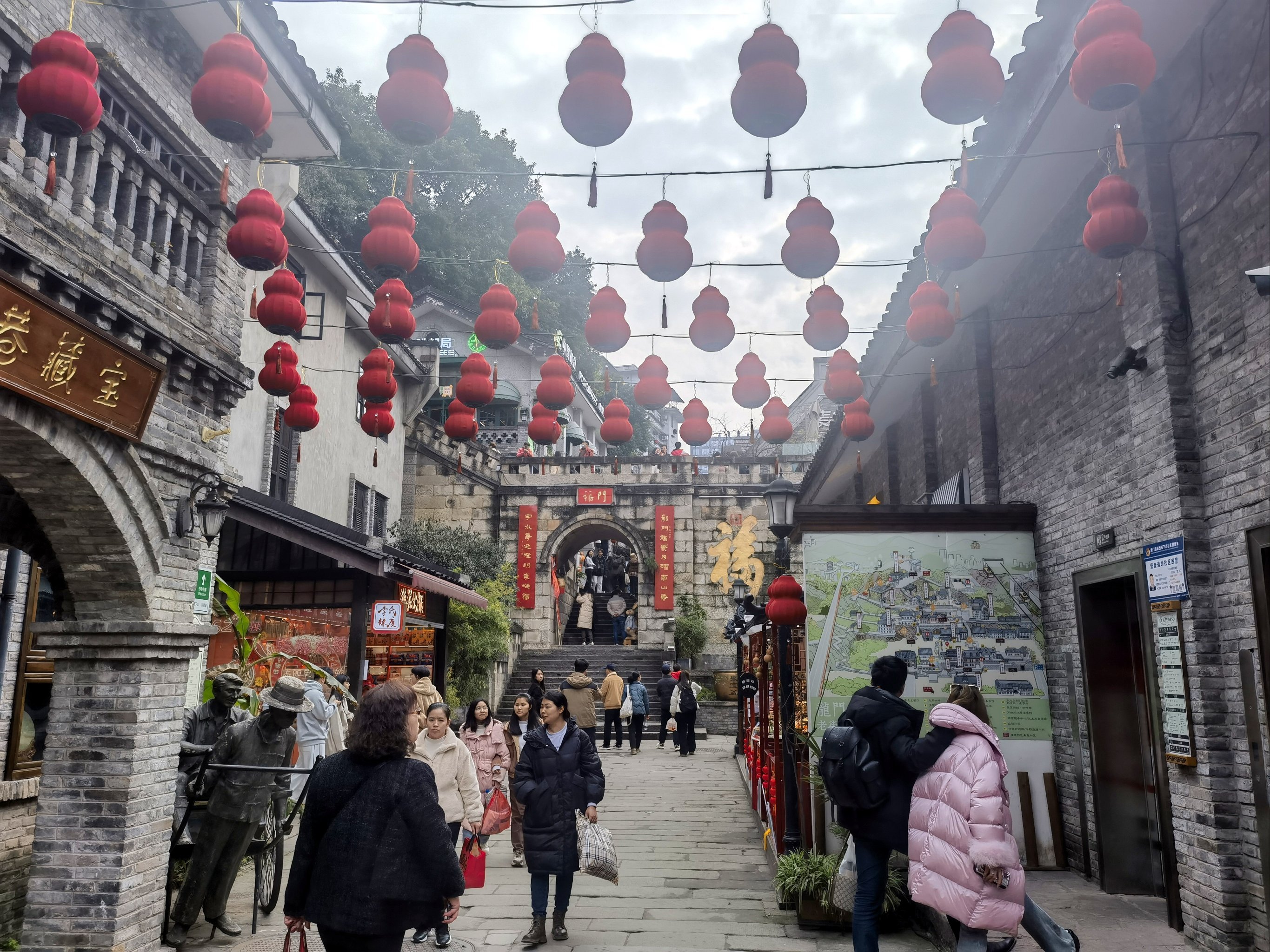 广州天河100元小巷探秘，百元消费如何玩转老城烟火