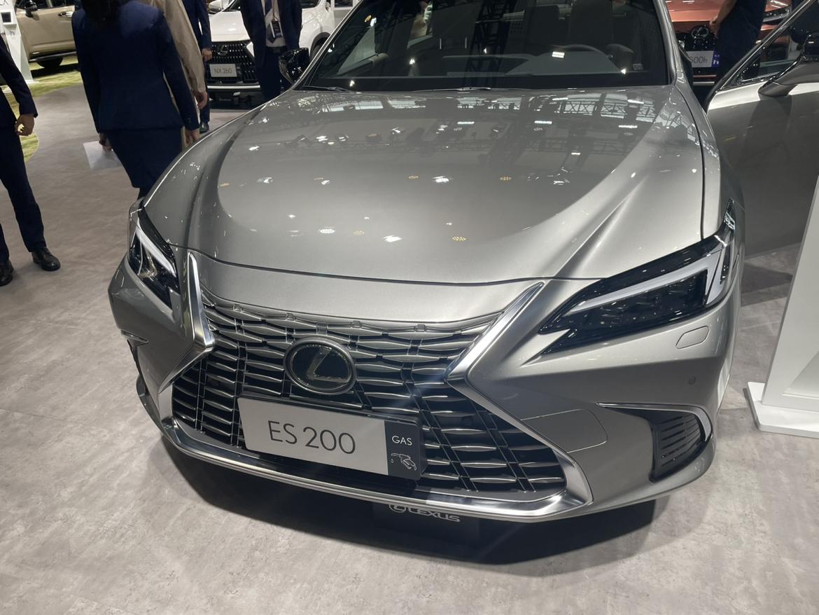 年轻群体如何在成都实现200元快餐自由？_这份高性价比攻略省60%开销