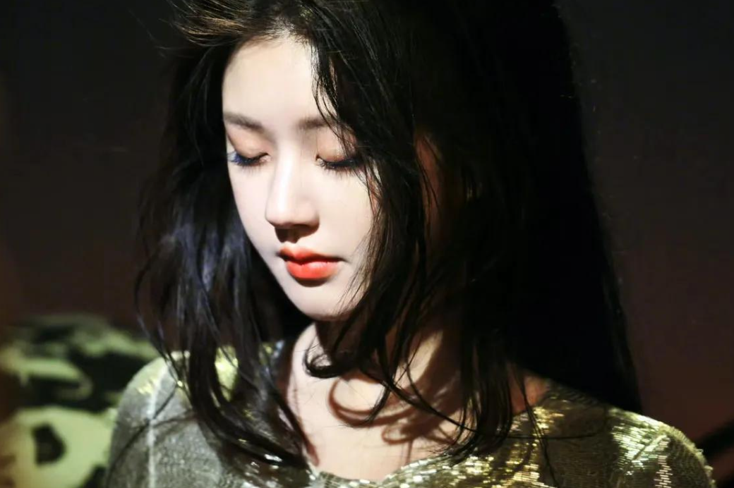 月收入8000元以上的白领网民都是如何购物？...