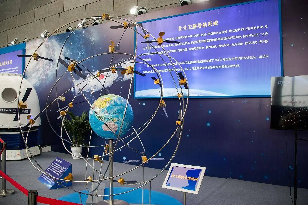 北斗卫星抗干扰技术突破 王飞雪团队如何化解危机