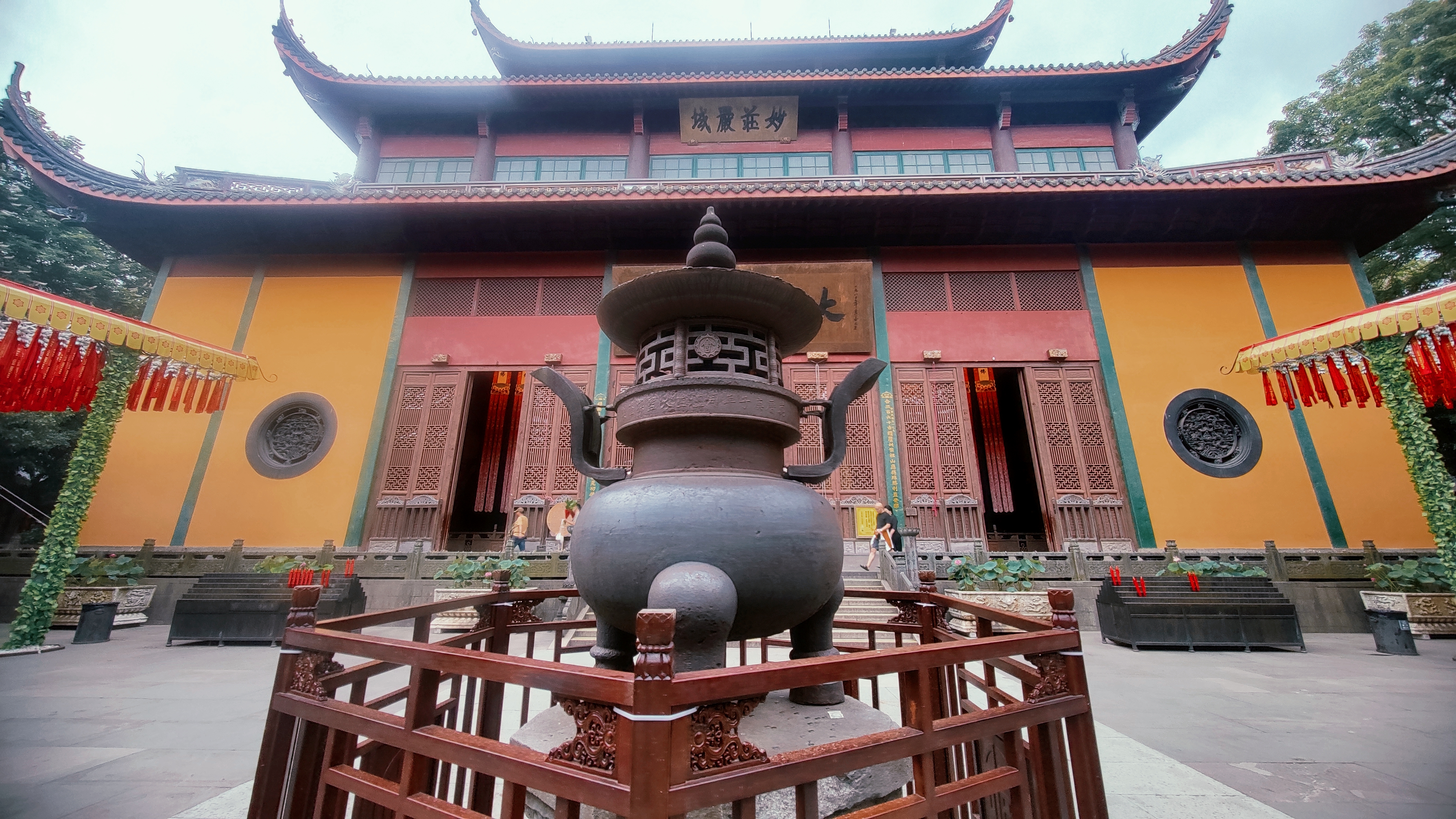 快餐小姐附近的美食指南与生活观察