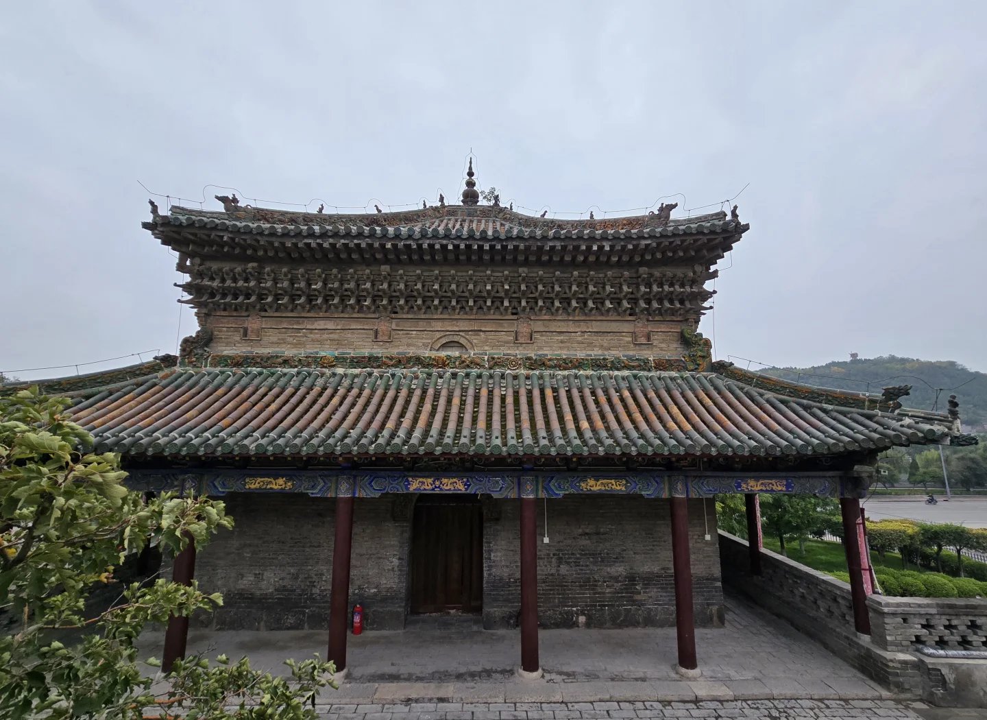 最新报告显示，江夏区纸坊饼子一条街叫什么_本地人必访指南_2025年最新位置与美食全攻略