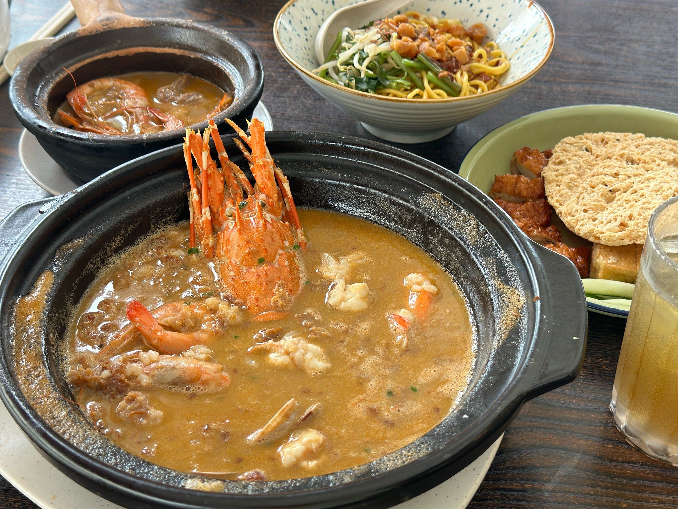 上海人爱吃的海鲜汤饭是怎样的美味？...