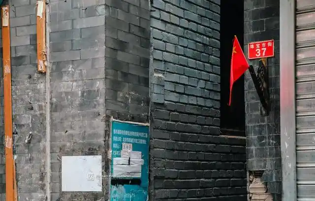 渝北巷弄漫游指南:穿越时空的市井烟火与青春活力