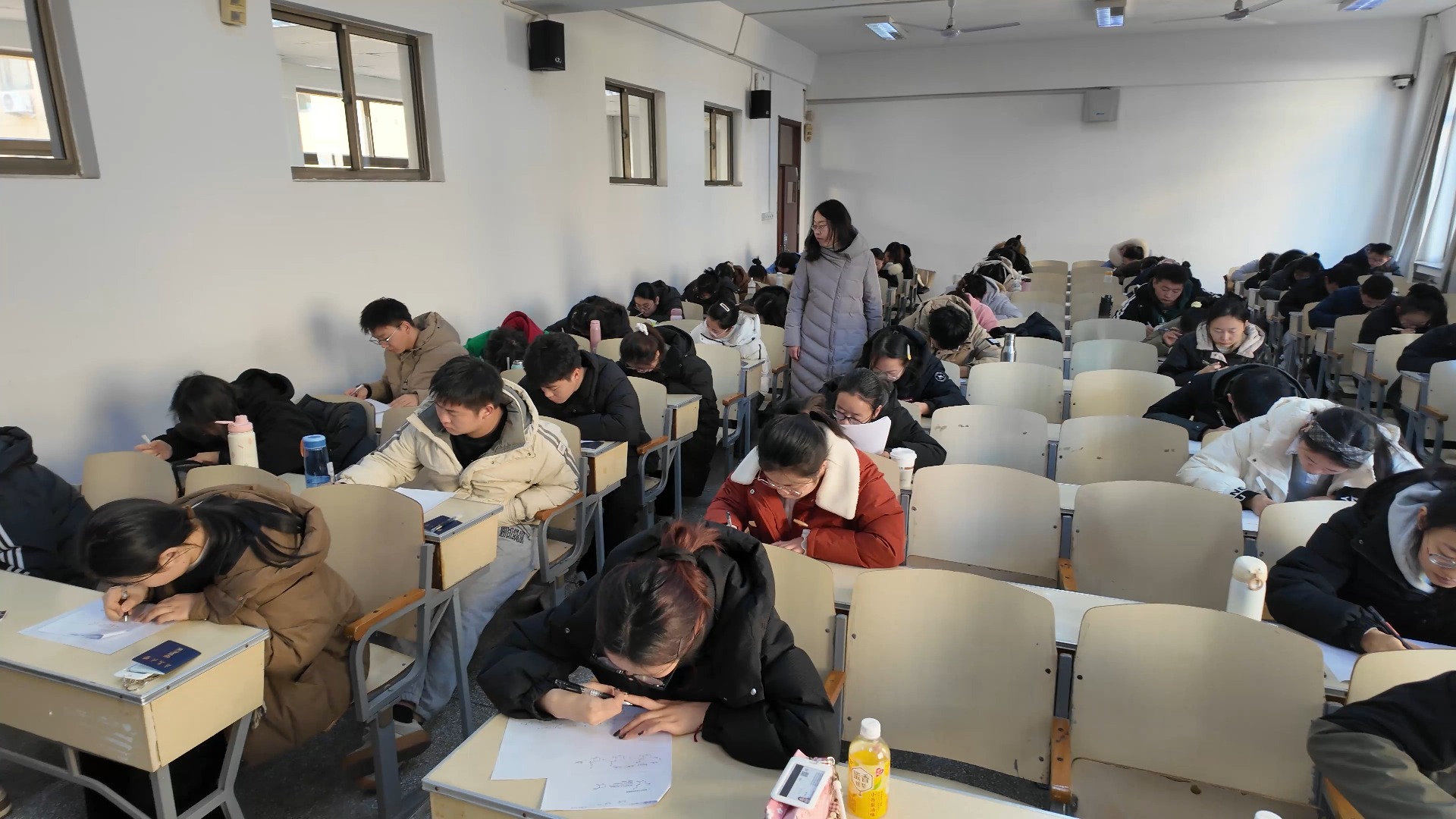 牡丹江100米内学生约