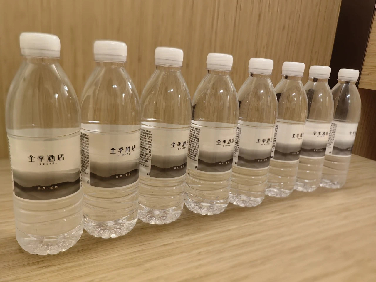 大学门口吸引学生的实用暗示技巧