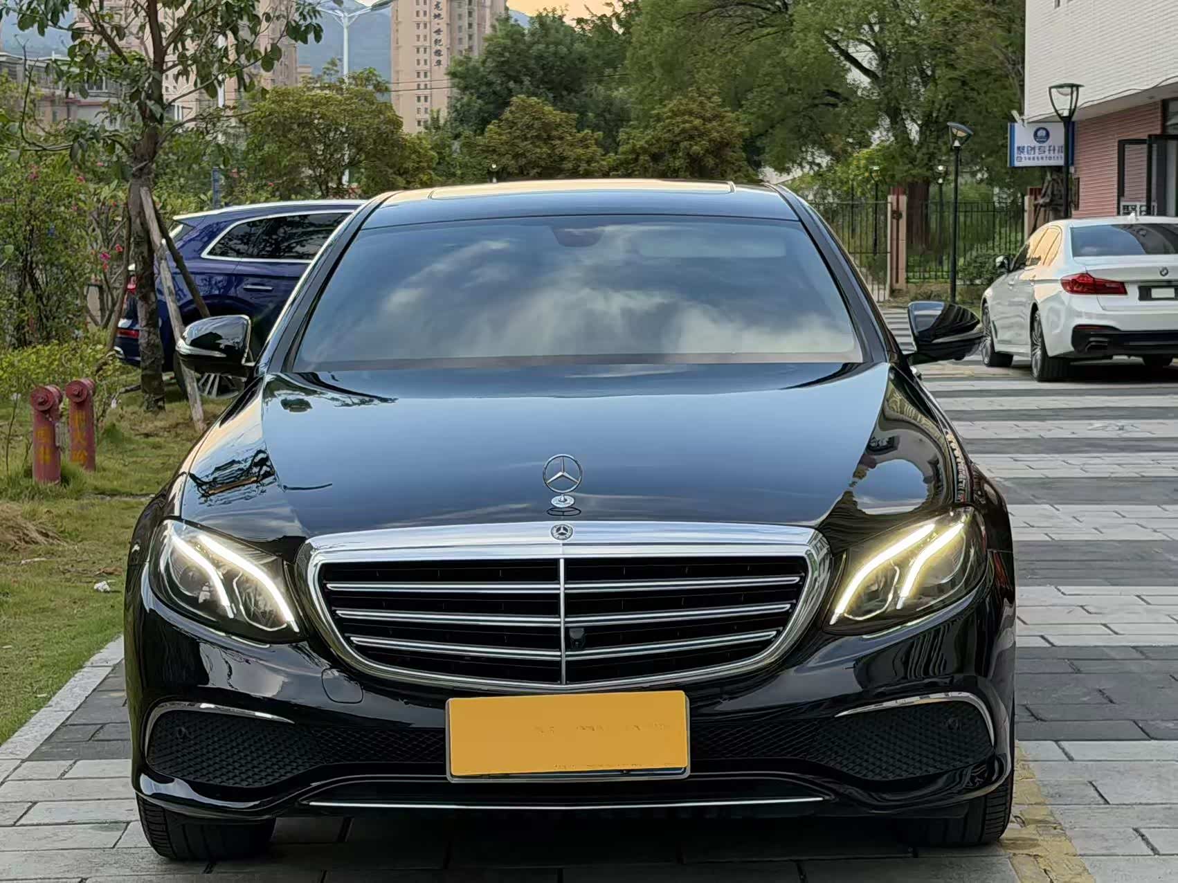 奔驰e200