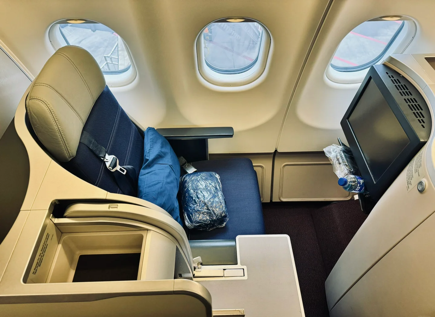 为什么“泰坦尼克号”次高票价的二等舱乘客幸存率是全...