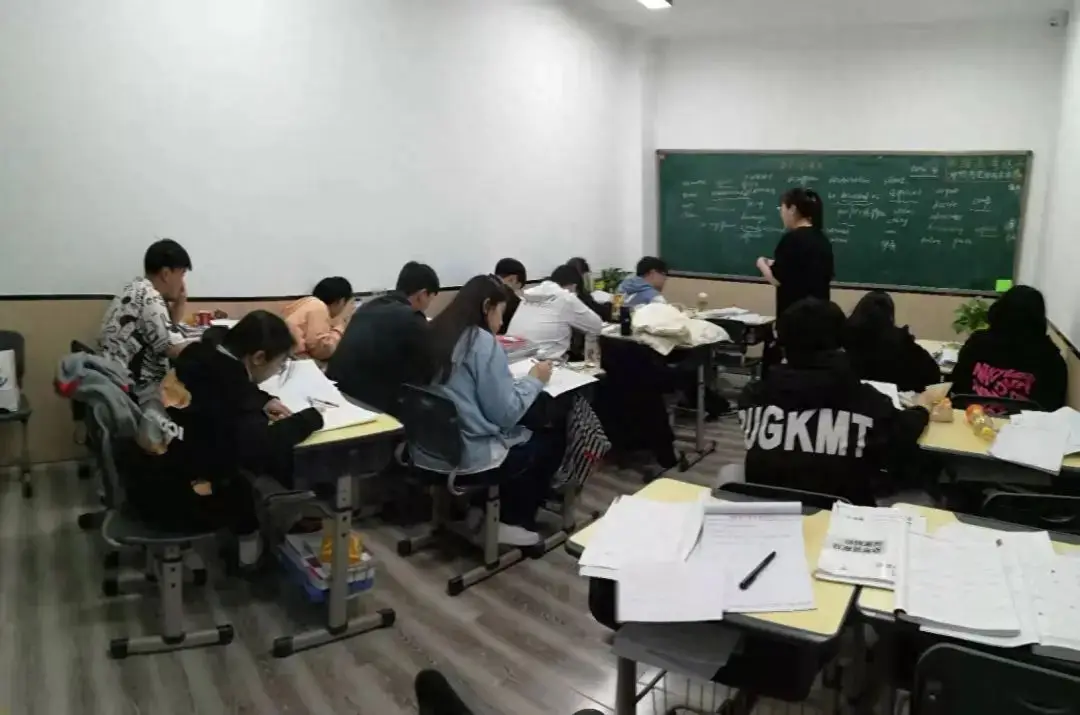 大学生补课资源哪里找?3种靠谱途径全解析